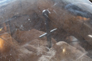 spada nella roccia