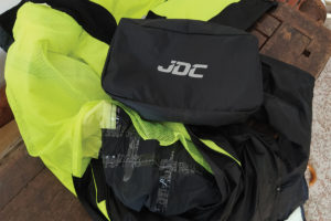 Rifiniture tuta JDC