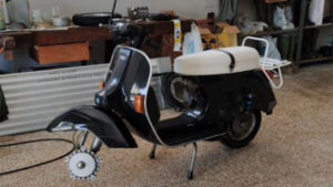 Montaggio ruota Vespa